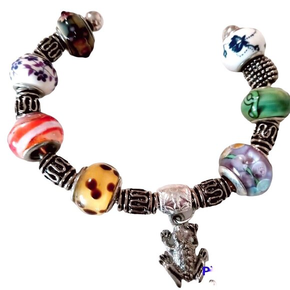 Colorful Frog Charm Cuff Bracelet Pendant Lampwork Handcrafted Glass Bead - Picture 1 of 7